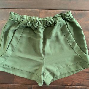 Green RW&CO shorts - Size Small